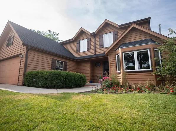 1011 East Elm ROAD, Oak Creek, WI 53154