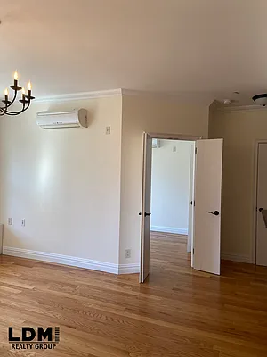 Sold by LDMI Realty Group LLC | media 7