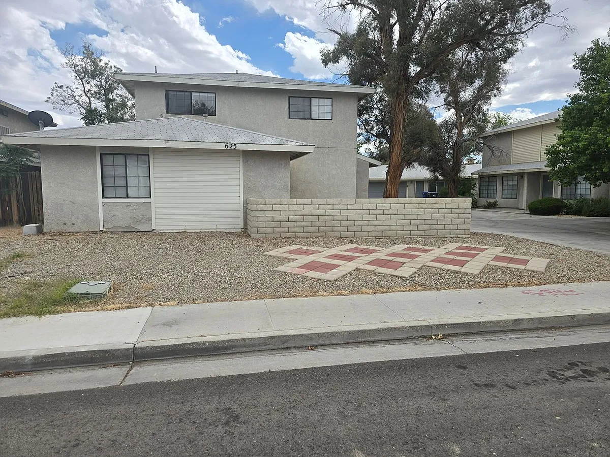 Building Photo - 625 W Perdew Ave