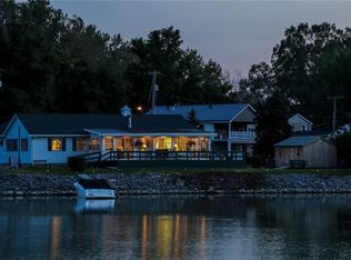 856 Triangle Dr, Irving, NY 14081