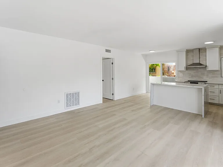 929 N Stanley Ave #2 — Photo 3