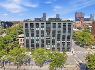 1400 W Monroe St #2B, Chicago, IL 60607