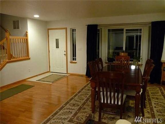3rd image of 7015 219th Ave NE