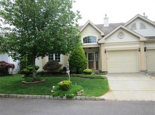 122 Birmingham Ln, Monroe Township, NJ