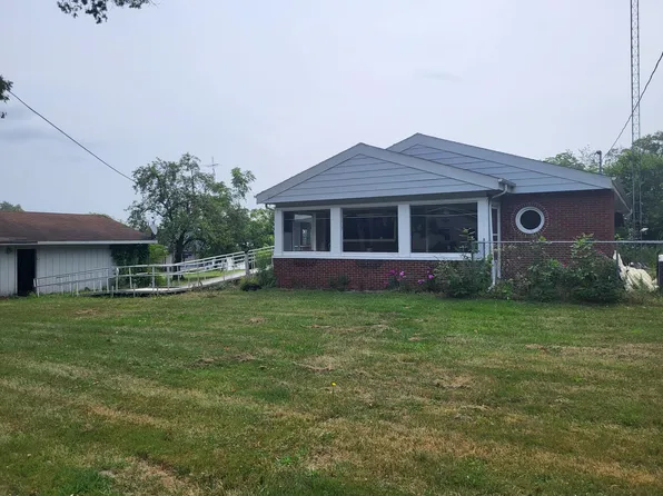 5939 Paw Paw Lake Rd, Coloma, MI 49038
