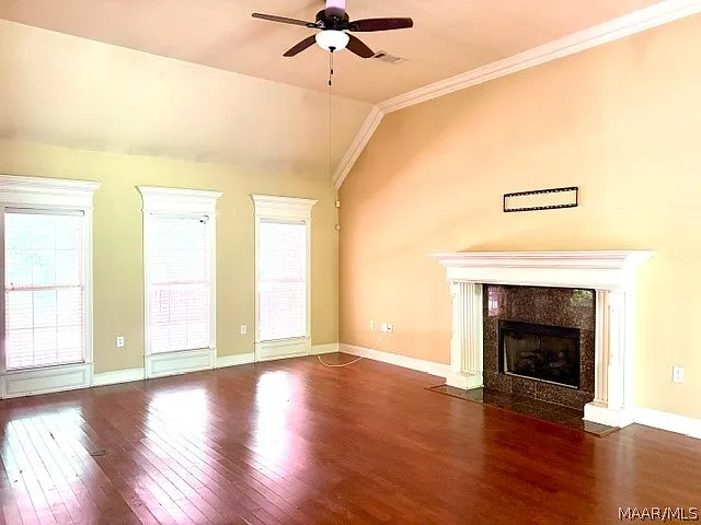 3 bed, 2.5 bath, 2731 sqft, $2,100 — Photo 4
