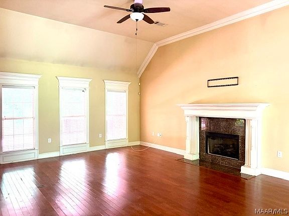 4th image of 10 Birchwood Ln