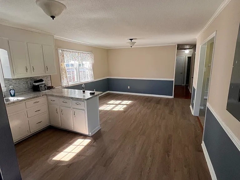 405 Brite Ave — Photo 6