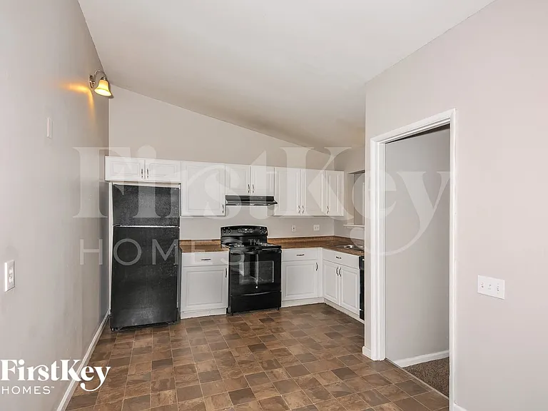 2490 Flamingo Dr — Photo 6