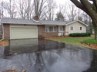 1467 S Kindy Dr, Midland, MI 48640