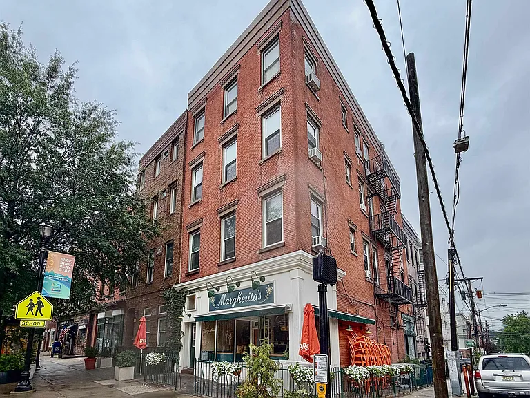 740 Washington St #6 — Photo 23