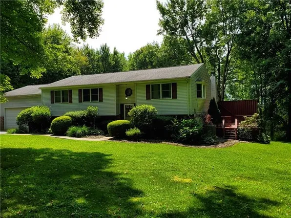 120 Ashley Ln, Slippery Rock, PA 16057