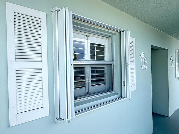 3rd image of 120 Wettaw Lane #210