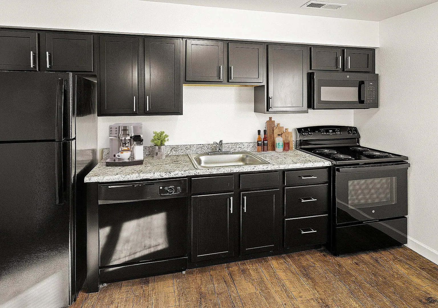Metro Apartments at Granite City — Photo 1