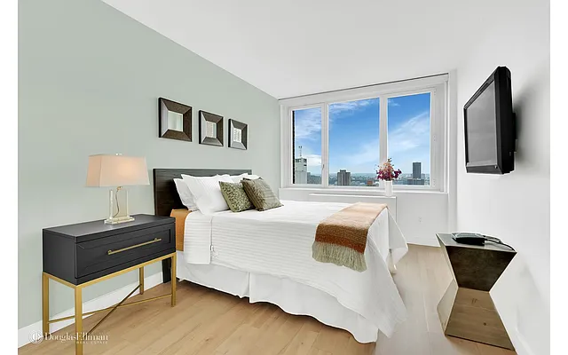 Rented by Douglas Elliman | media 7