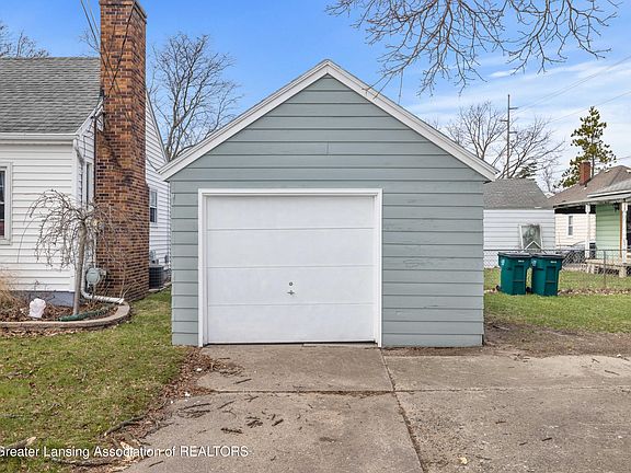 2nd image of 2718 E Grand River Ave