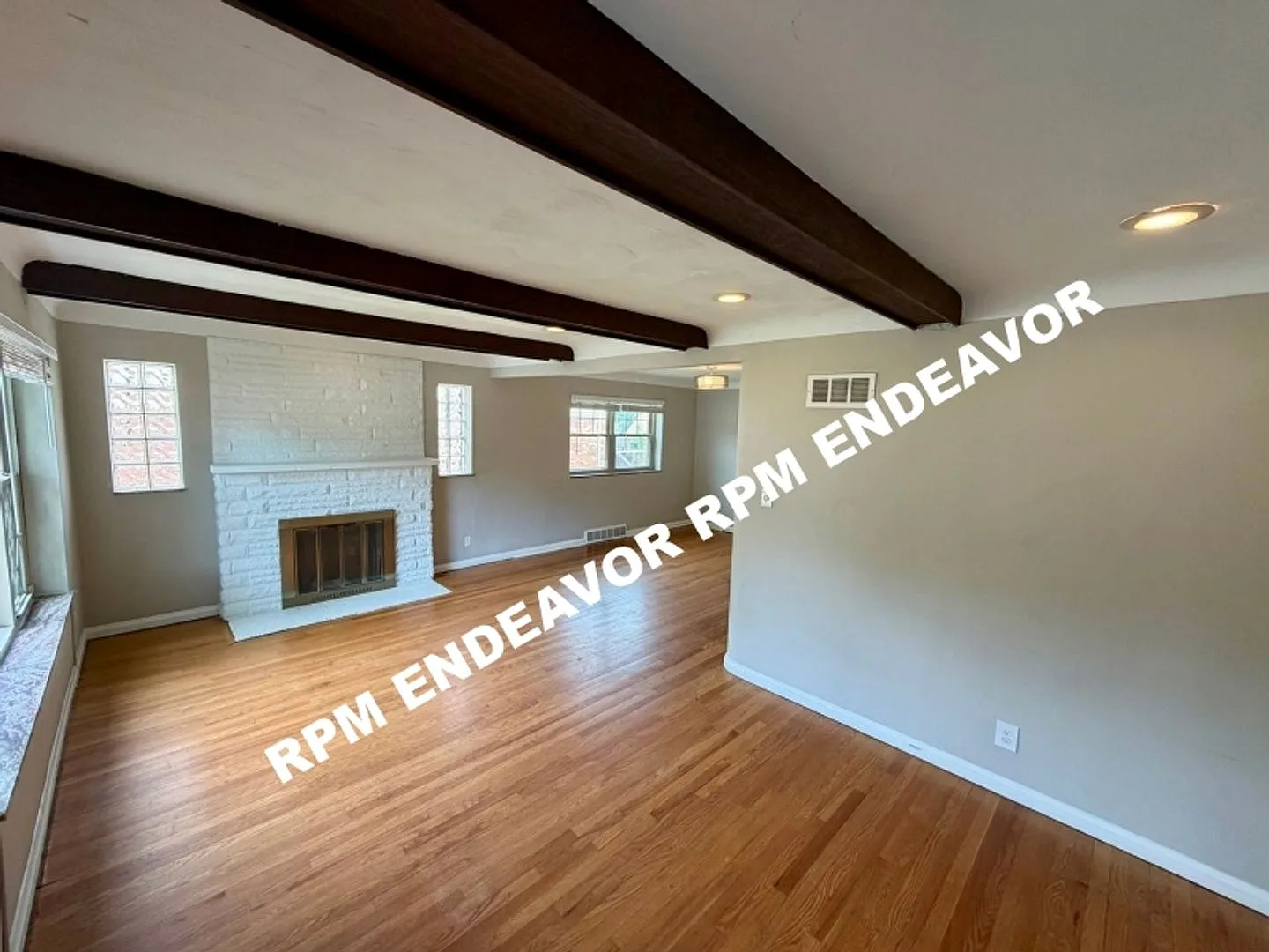 Spacious U-City Home with Finished Lower Level & 2 Car Garage — Photo 3