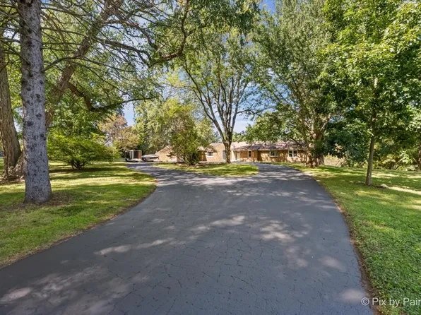31W544 Penny Rd, Barrington, IL 60010