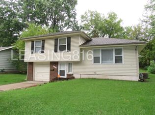 9208 Marsh Ave, Kansas City, MO 64138
