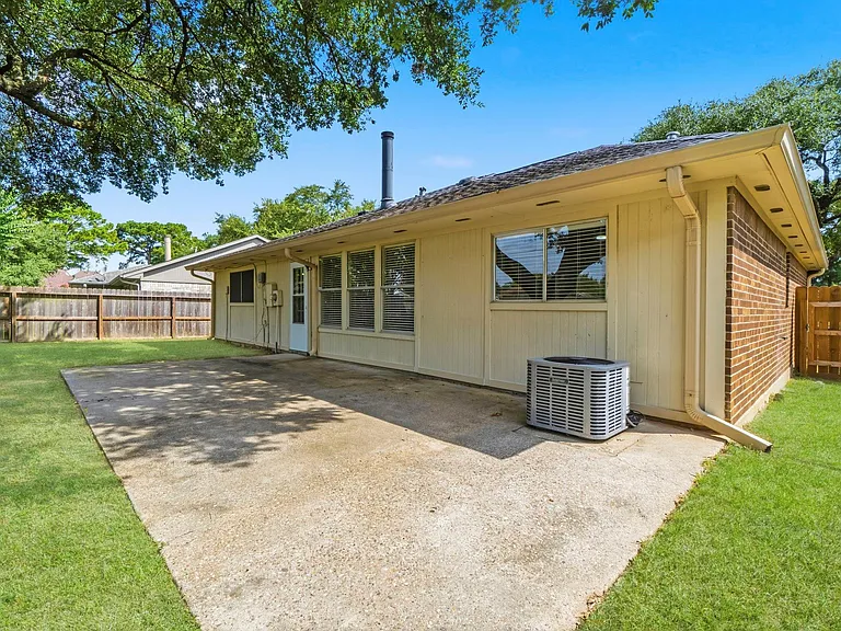 19727 Waverly Park Ln — Photo 29