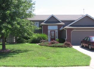 324 N Willowcreek St, Derby, KS 67037