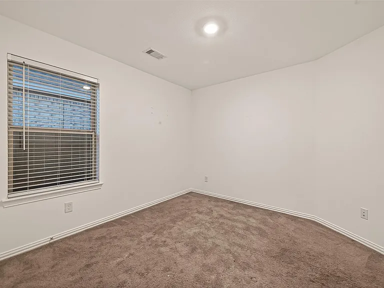 15918 Tug Ct — Photo 15