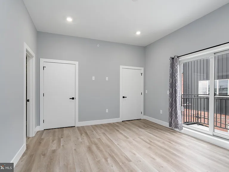 2323 E Cabot St #3 — Photo 11