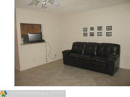 4th image of 283 Markham M #283