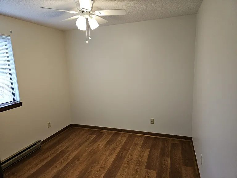 Office or small bedroom
10.5 x 9
Ceiling fan provided