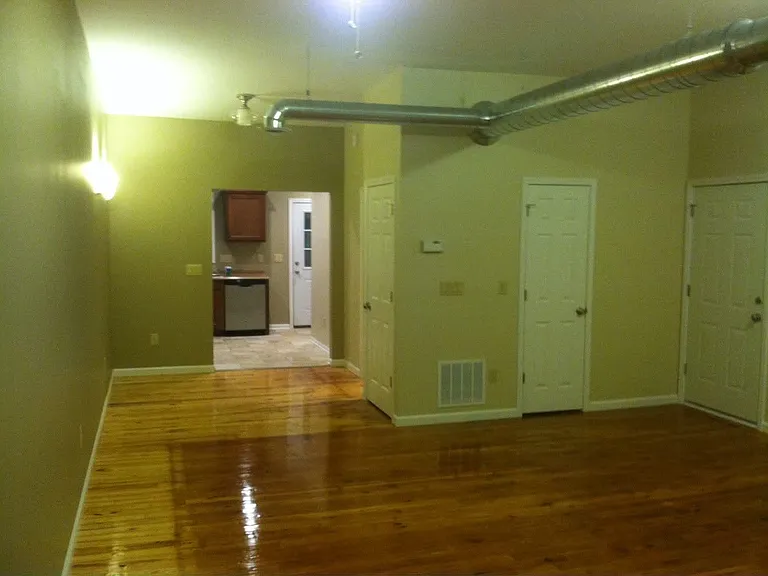 110 1/2 E Exchange St #1/2 — Photo 1