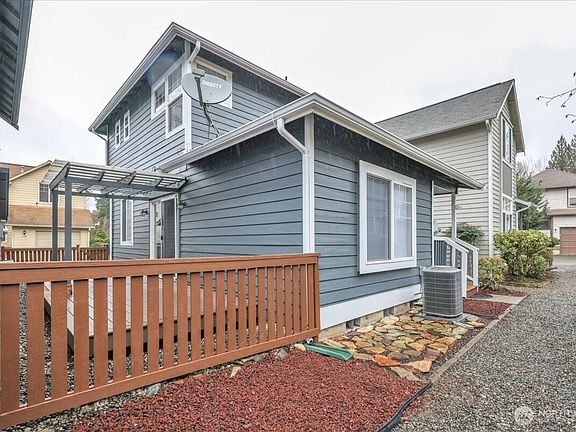 4th image of 25123 Roberts Drive #504