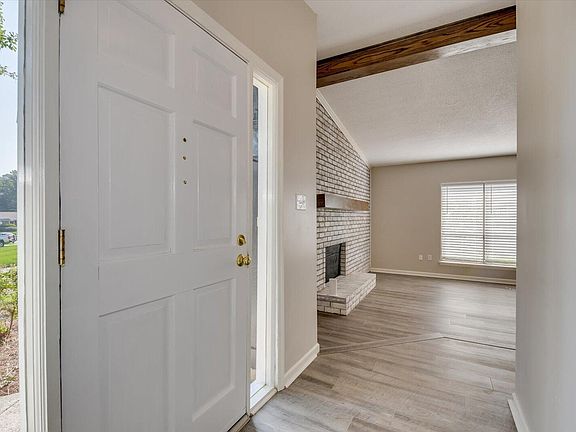5th image of 755 Hickory Oak Hollow