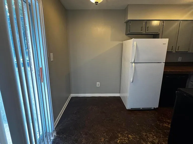 185 Donabrook Ct #B7 — Photo 7