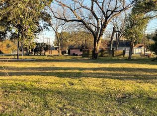 108 Sycamore St, Port Neches, TX 77651
