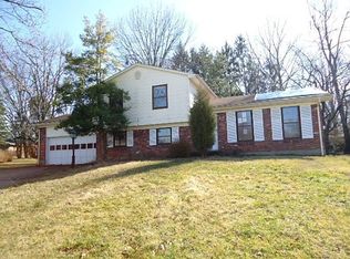 9813 Creekwood Rd, Meadowbrook Farm, KY 40223