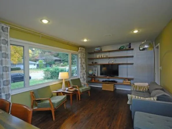 9512 16th St W, Saint Louis Park, MN 55426
