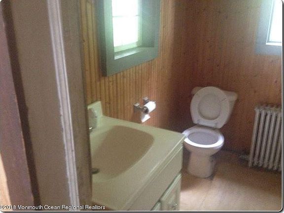 3rd image of 719 Brookside Dr