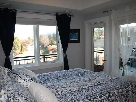 3rd image of 1405 Springhill Dr #1202