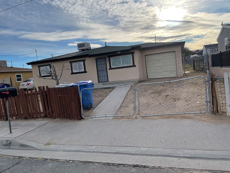 1st image of 1422 Mesa Dr