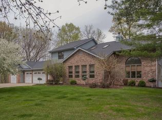 3728 Northfork Dr, Cedar Rapids, IA 52403