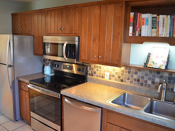 Stainless Appliances Incuded