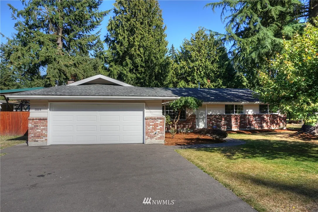 8103 W Glen Drive photo 1