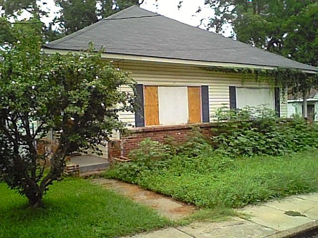1st image of 2112 Oak St