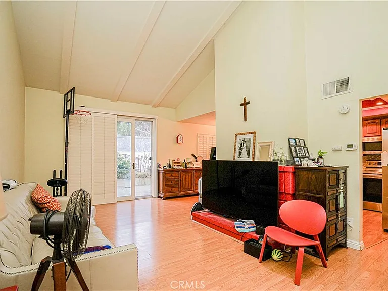 926 Whitewater Dr — Photo 5