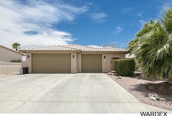 1st image of 906 Rolling Hills Dr