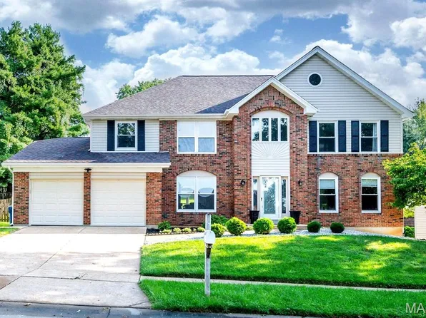 14455 White Pine Ridge Ln, Chesterfield, MO 63017