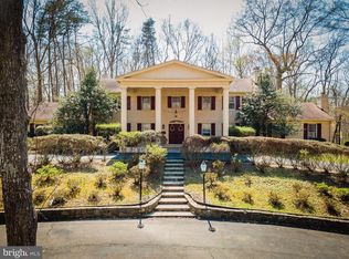10525 Summerwind Ln, Fairfax Station, VA 22039