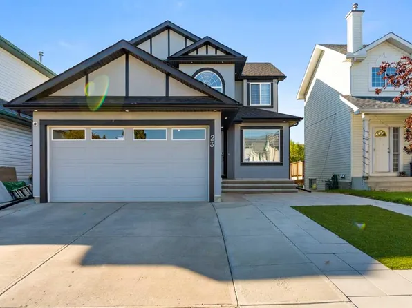 23 N Anaheim Cir NE, Calgary, AB T1Y 7E2