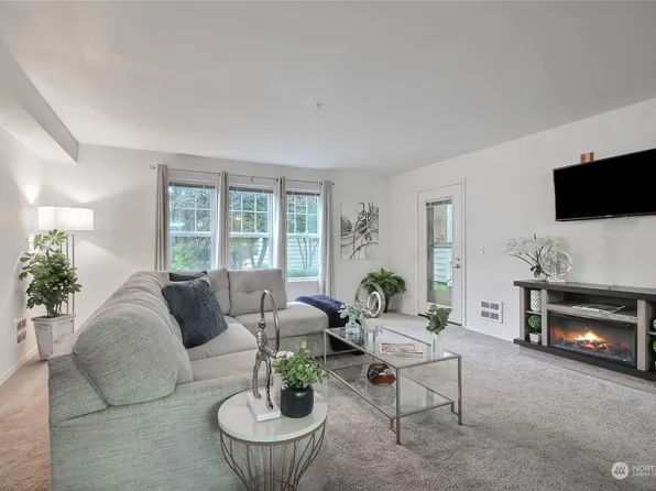 4109 224th Lane SE #110, Issaquah, WA 98029