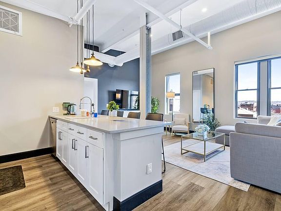 4th image of 1700 E Carson St #207
